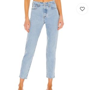 Levi’s Wedgie Straight